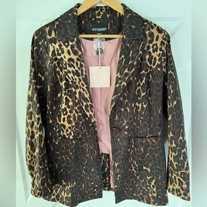 Leopard print blazer